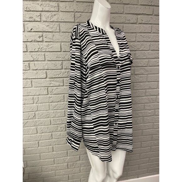 Calvin Klein Women Black /White V Neck Striped Roll Tab Tunic Blouse Size 1X - Picture 3 of 9
